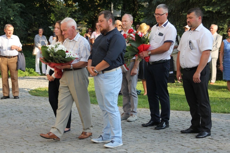 Pamiętają o ochotnikach dzikowskich