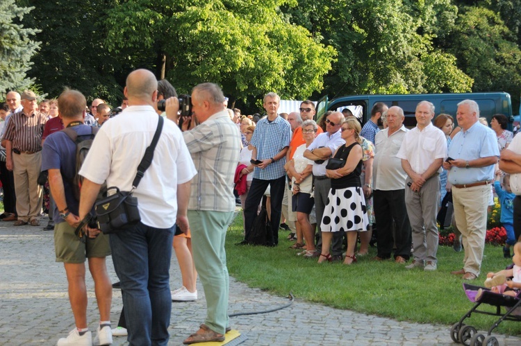 Pamiętają o ochotnikach dzikowskich