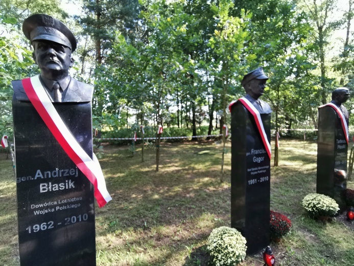 Polana Dębów Pamięci