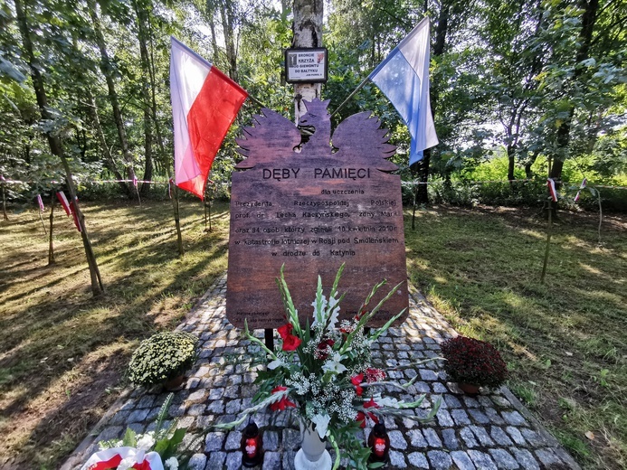 Polana Dębów Pamięci