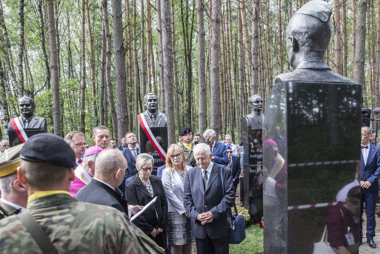 Polana Dębów Pamięci