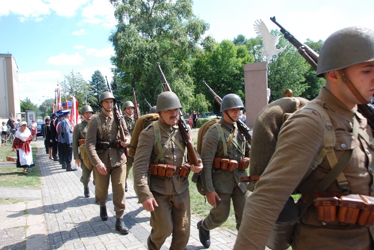 Obchody Święta Wojska Polskiego i uroczystości Wniebowzięcia NMP w Skierniewicach