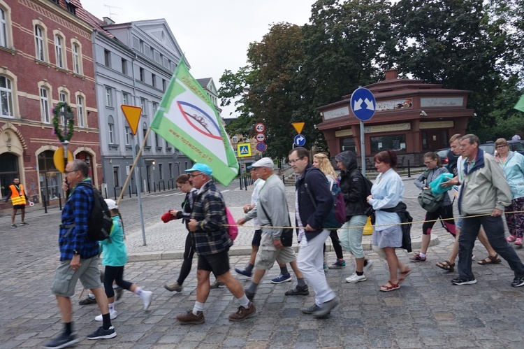 Ślubowane pielgrzymki z Sośnicy i Gliwic na Górę Świętej Anny