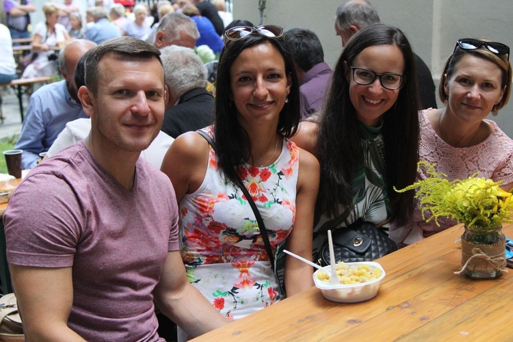 Piknikowanie w Głębowicach 15 sierpnia.