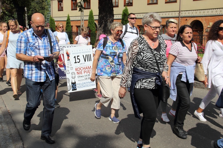 Pielgrzymka trzeźwości z Oliwy do sanktuarium w Matemblewie