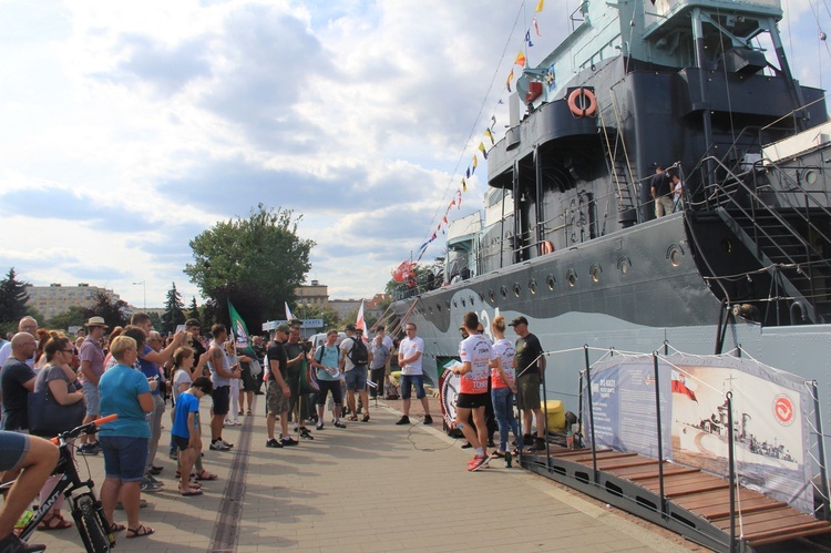 Przebiegł 750 km dla chorej Dominiki