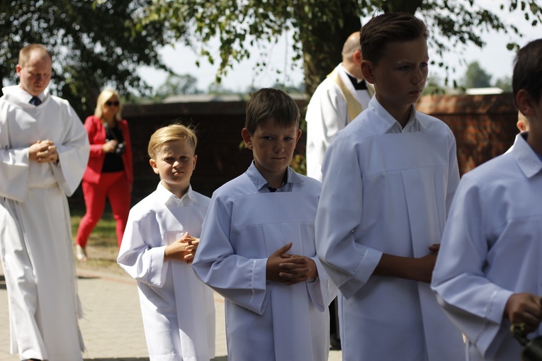 XVII Festyn Rodzinny w Bąkowie Górnym - Msza św.