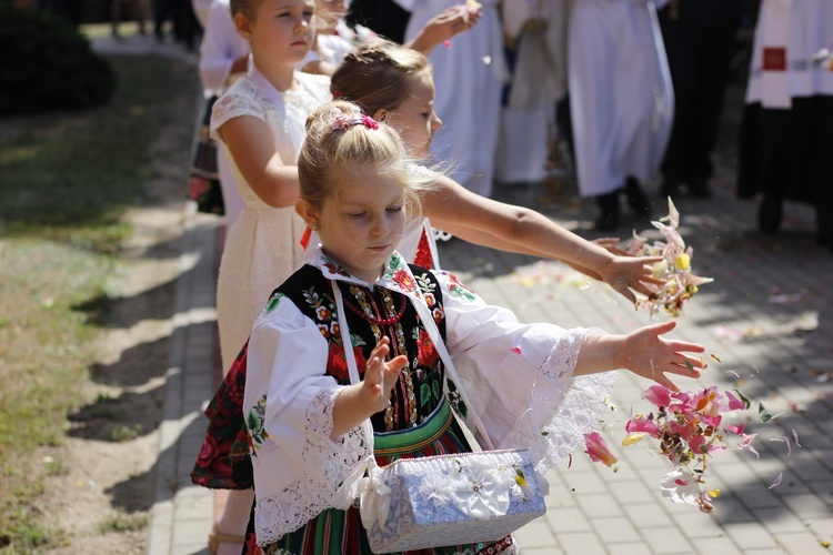 XVII Festyn Rodzinny w Bąkowie Górnym - Msza św.