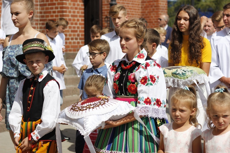 XVII Festyn Rodzinny w Bąkowie Górnym - Msza św.