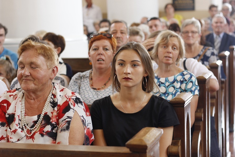 XVII Festyn Rodzinny w Bąkowie Górnym - Msza św.