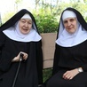 Matka Faustyna Foryś (z prawej) i s. Małgorzata Borkowska zapraszają na weekendowe rekolekcje.