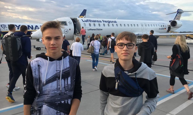 Dwóch nastolatków z parafii w Żórawinie poleciało do katolickiej szkoły w Stanach Zjednoczonych
