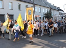 Pielgrzymi wyruszyli w jednodniową pielgrzymkę do Matki Bożej Suserskiej. 