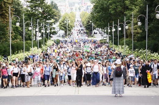 Pielgrzymka na Jasną Górę u celu - cz. 1.