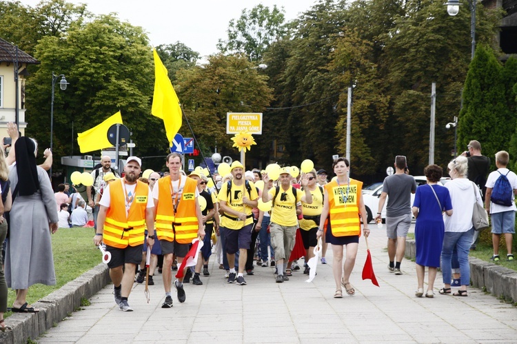 Pielgrzymka na Jasną Górę u celu - cz. 1.