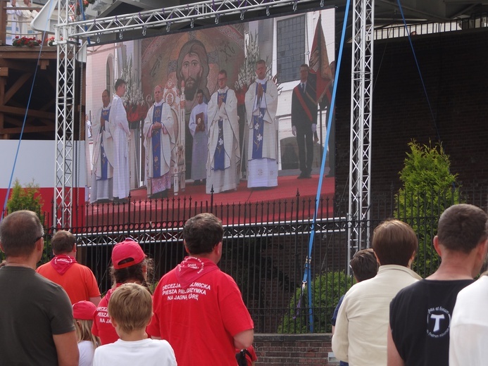 Pielgrzymka na Jasną Górę u celu - cz. 2.