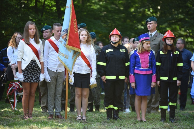 W uroczystościach uczestniczyła młodzież.