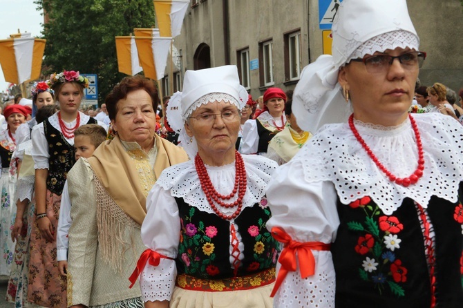 Piekarska pielgrzymka kobiet część 1.