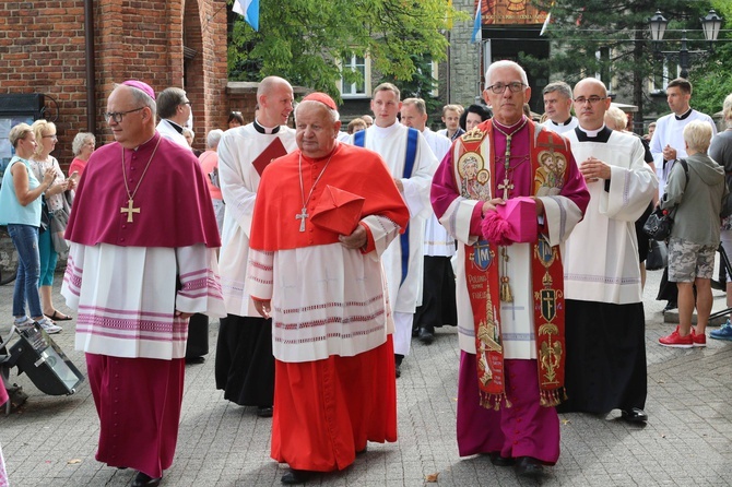 Piekarska pielgrzymka kobiet część 1.