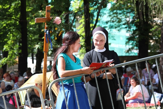 Piekarska pielgrzymka kobiet część 2.