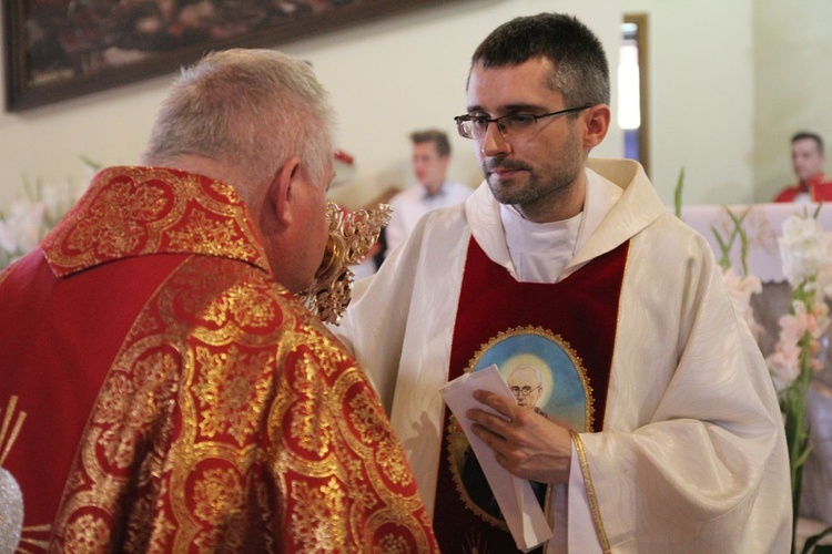 Wprowadzenie relikwii św. Maksymiliana w Pewli Wielkiej