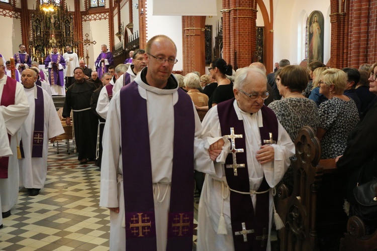 Pogrzeb o. Stanisława Paszewskiego OFM