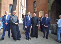 Premier Morawiecki odwiedził sanktuarium w Piekarach Śląskich