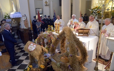 Obchody rozpoczęły się Mszą św., której w kościele św. Jana Nepomucena przewodniczył bp Henryk Tomasik.