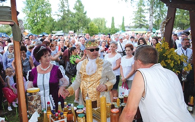 Królowa Żurawina i król Gryczak oficjalnie otworzyli janowskie uroczystości.