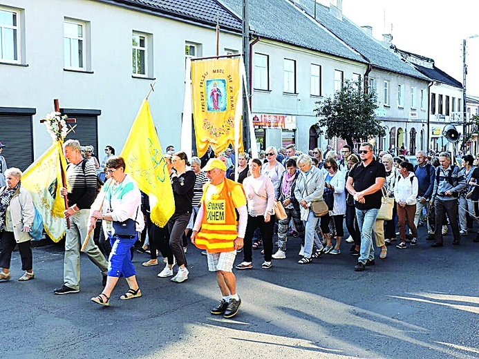 ▲	Pątnicy z Żychlina wyruszyli po raz 167.