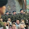 Wojsko w czasie Mszy św. w archikatedrze lubelskiej. 