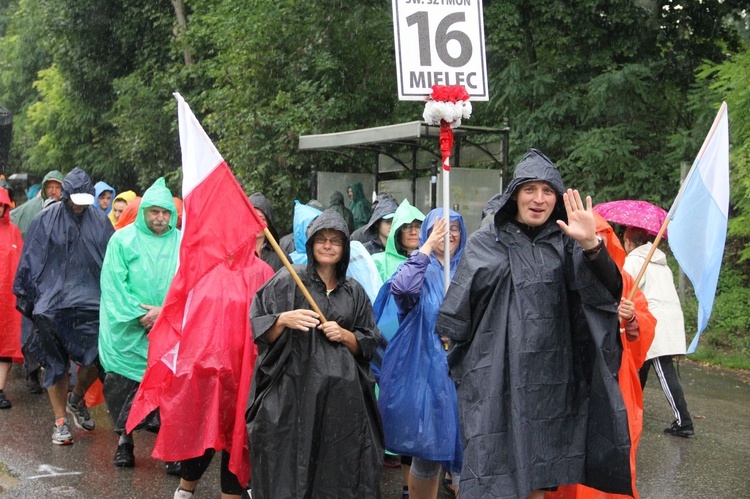 Grupa 16