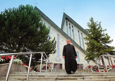 Ks. Bogdan Stelmach  od trzech jest lat proboszczem parafii i kustoszem sanktuarium Matki Bożej Pocieszenia.