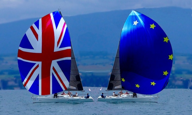 Większość Brytyjczyków chce referendum ws. umowy o brexicie