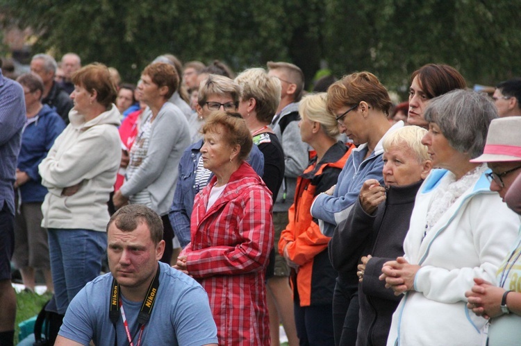 Msza św. w Miechowie i adoracja w Charsznicy (część A)