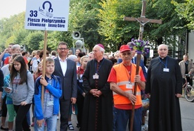 Głowieńscy pielgrzymi po raz 33. wędrują do Częstochowy.