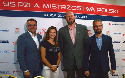 Od lewej: Radosław Witkowski, Martyna Kotwiła, Tomasz Majewski i Mateusz Tyczyński.