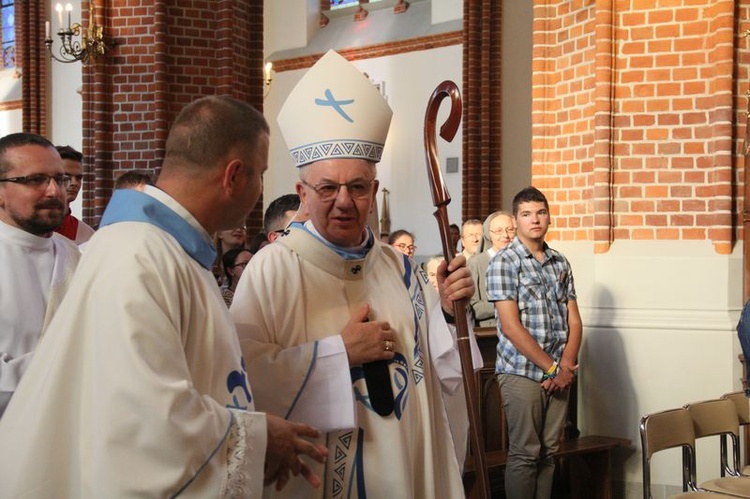 Msza św. z abp. Stanisławem Budzikiem w czasie SMAL