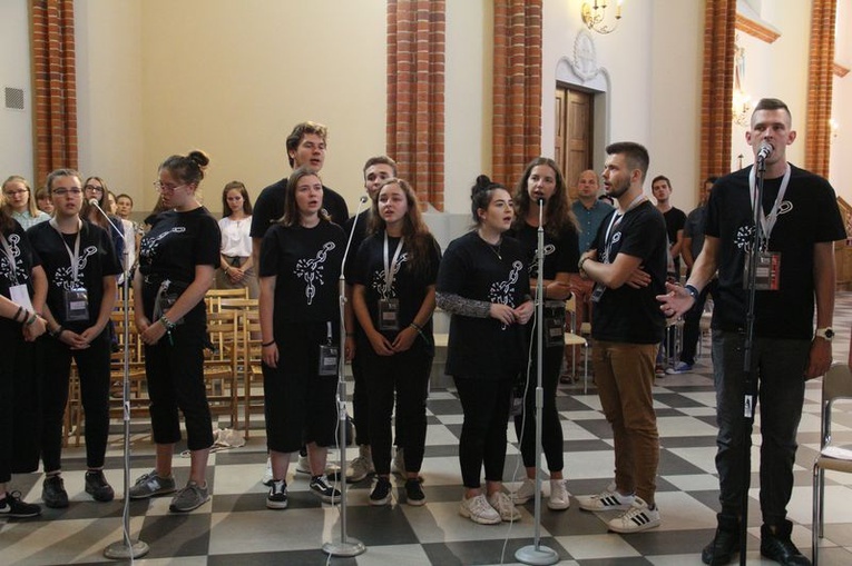 Msza św. z abp. Stanisławem Budzikiem w czasie SMAL