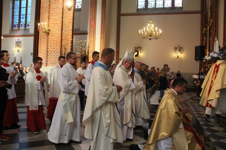 Msza św. z abp. Stanisławem Budzikiem w czasie SMAL