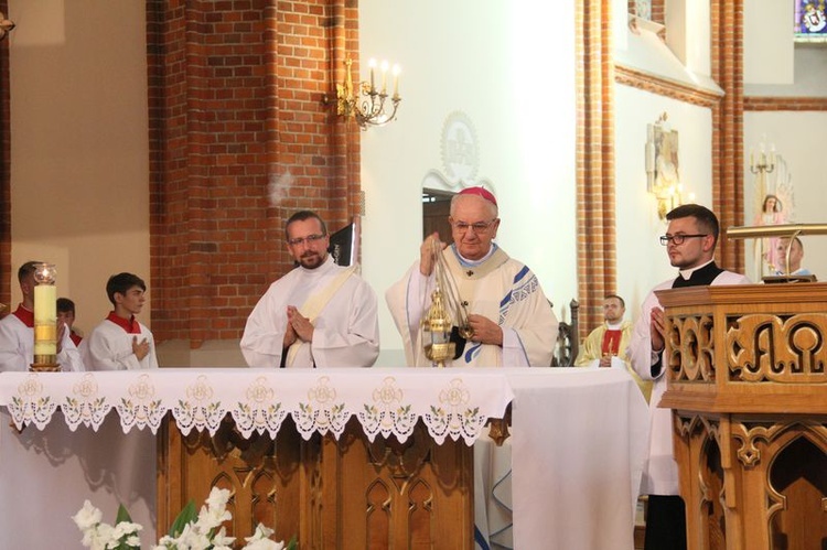 Msza św. z abp. Stanisławem Budzikiem w czasie SMAL