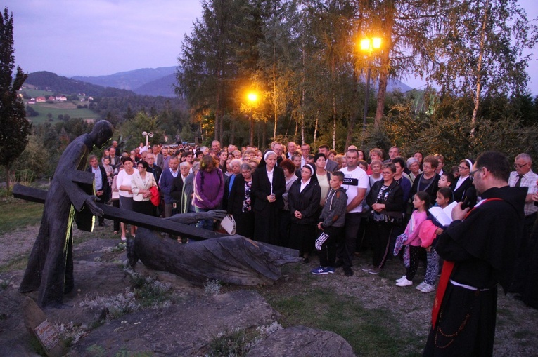 Pasierbiec. Wprowadzenie relikwii misjonarzy męczenników