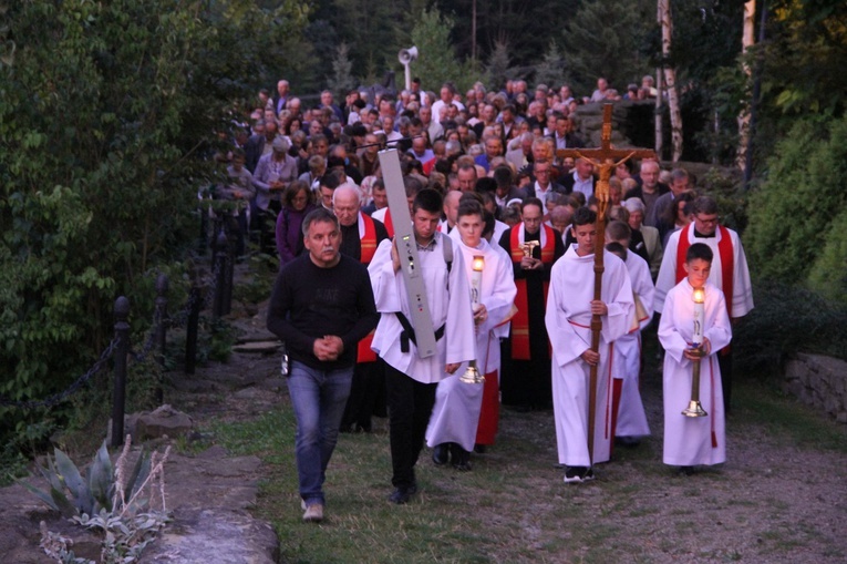 Pasierbiec. Wprowadzenie relikwii misjonarzy męczenników