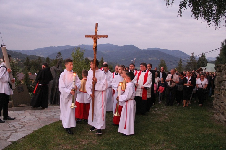 Pasierbiec. Wprowadzenie relikwii misjonarzy męczenników