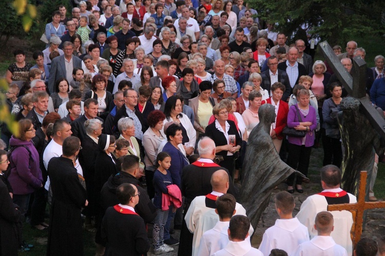 Pasierbiec. Wprowadzenie relikwii misjonarzy męczenników