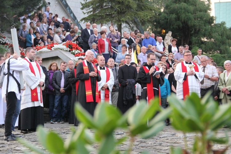 Pasierbiec. Wprowadzenie relikwii misjonarzy męczenników