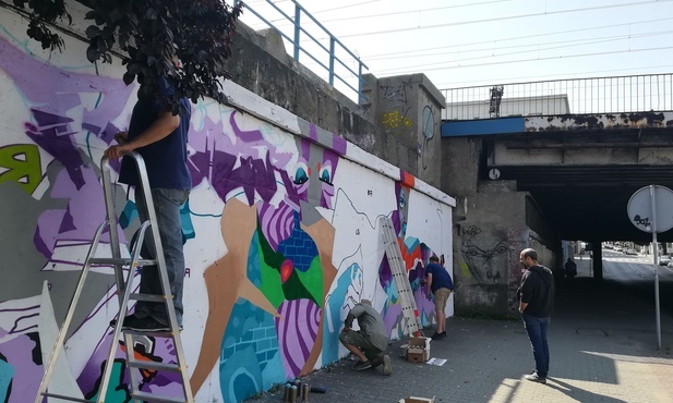 Katowice mają nowy mural, ale stworzony przez "starą" ekipę artystów ze Szwecji [ZDJĘCIA]