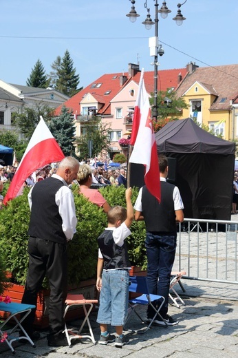 Jubileuszowa Msza św. na rynku w Myślenicach