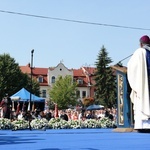 Jubileuszowa Msza św. na rynku w Myślenicach