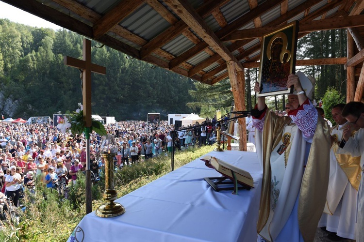 Nabożeństwo i Msza św. w Trzebniowie